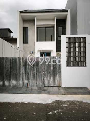 Jual Rumah Favorit Siap Huni LB 130m2 di Duren Sawit, Jakarta Timur Jual Rumah Favorit Siap Huni LB 130m2 di Duren Sawit, Jakarta Timur
