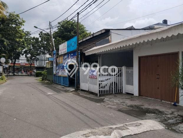 Rumah Lingkungan Asri di Duren Sawit, Jakarta Timur, LT 112m2m² LB 150m2m² Rumah Lingkungan Asri di Duren Sawit, Jakarta Timur, LT 112m2m² LB 150m2m²