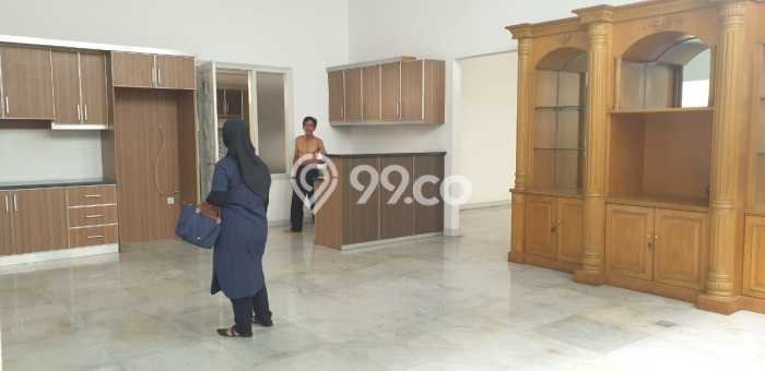 Jual Rumah Luas Megah Dengan View Cantik di Cipinang, Jakarta Timur Jual Rumah Luas Megah Dengan View Cantik di Cipinang, Jakarta Timur