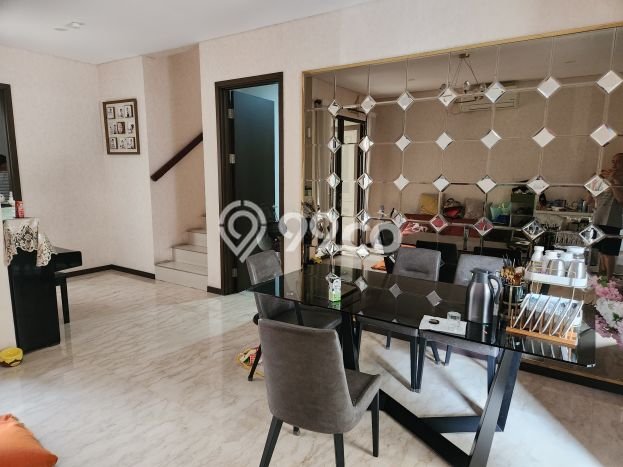 Rumah Luxury Modern Tanpa Renovasi di BSD City Tangerang Rumah Luxury Modern Tanpa Renovasi di BSD City Tangerang