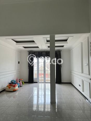 Dijual Cepat Rumah Favorit Siap Huni LB 180m2 di Tambaksari, Surabaya Dijual Cepat Rumah Favorit Siap Huni LB 180m2 di Tambaksari, Surabaya