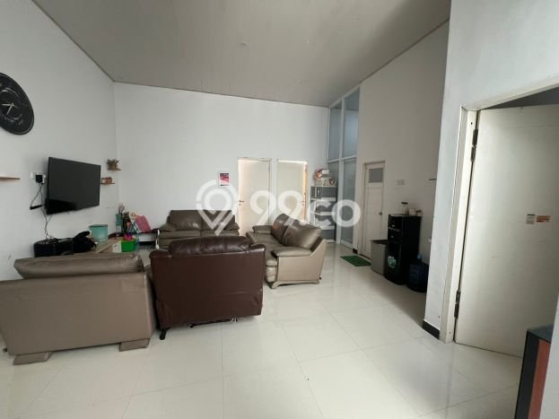 For Sale Rumah 4 Kamar Lokasi Strategis Nyaman dan Strategis di Waru For Sale Rumah 4 Kamar Lokasi Strategis Nyaman dan Strategis di Waru