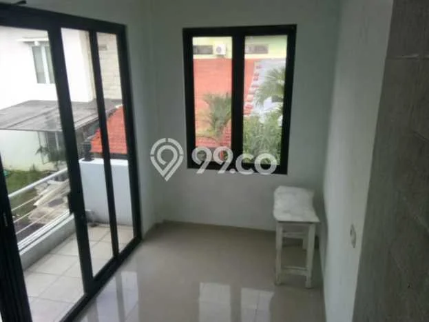 Rumah Modern 4 KT di Pakuwon City Surabaya Full Furnished Rumah Modern 4 KT di Pakuwon City Surabaya Full Furnished