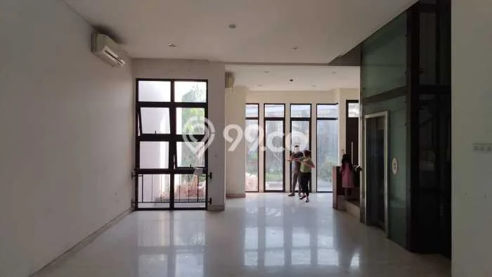 Hunian Eksklusif Dijual LT 200m2 di Kemayoran, Jakarta Pusat Hunian Eksklusif Dijual LT 200m2 di Kemayoran, Jakarta Pusat
