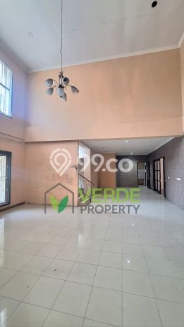 Ready to Use! Luxury House LT 437m2 Desain Modern di Sutera Buana Alam Sutera Ready to Use! Luxury House LT 437m2 Desain Modern di Sutera Buana Alam Sutera