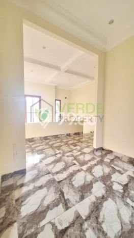Ready to Use! Luxury House LT 340m2 Desain Elegan di BSD Puspita Loka Ready to Use! Luxury House LT 340m2 Desain Elegan di BSD Puspita Loka