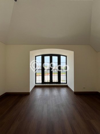 Rumah Mewah LB 160m2 Siap Huni Desain Elegan di Bintaro, Jakarta Selatan Rumah Mewah LB 160m2 Siap Huni Desain Elegan di Bintaro, Jakarta Selatan