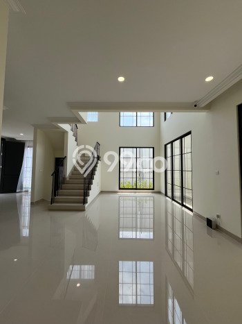 Rumah Luxury Modern Tanpa Renovasi di Surabaya Kota Surabaya Rumah Luxury Modern Tanpa Renovasi di Surabaya Kota Surabaya