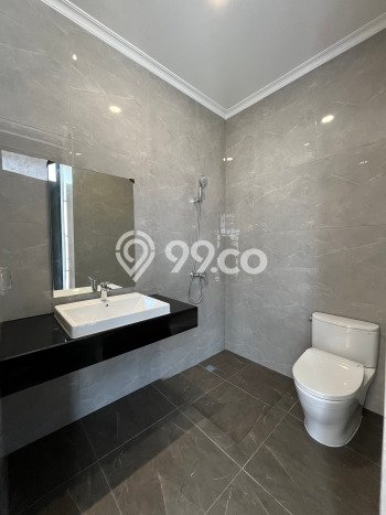 Rumah Luxury Modern Tanpa Renovasi di Surabaya Kota Surabaya Rumah Luxury Modern Tanpa Renovasi di Surabaya Kota Surabaya