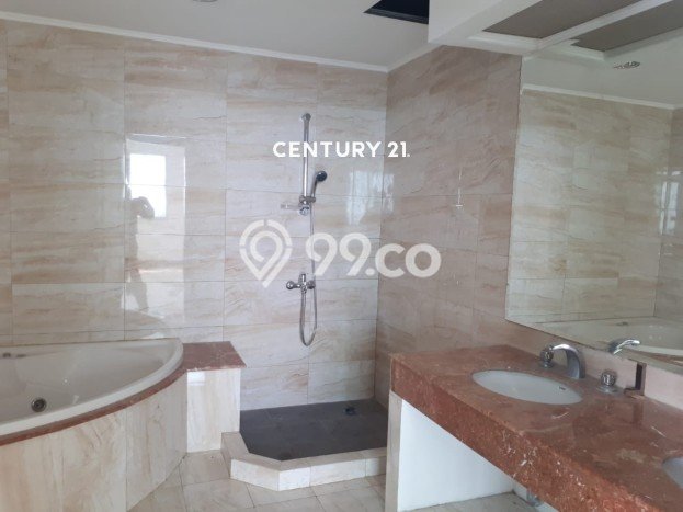 Hunian Apartemen Eksklusif untuk Dijual di Jakarta Selatan dengan 6 BR & 7 Kamar Mandi Hunian Apartemen Eksklusif untuk Dijual di Jakarta Selatan dengan 6 BR & 7 Kamar Mandi