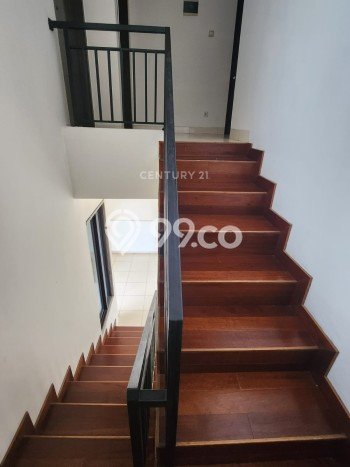 Jual Rumah Strategis Bagus Punya 4 KT di Ciputat Tangerang Selatan SHM Jual Rumah Strategis Bagus Punya 4 KT di Ciputat Tangerang Selatan SHM