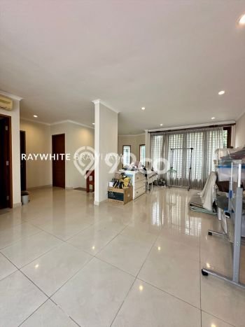Hunian Elit LB 261m2 Siap Pakai Desain Elegan di Lebak Bulus, Jakarta Selatan Hunian Elit LB 261m2 Siap Pakai Desain Elegan di Lebak Bulus, Jakarta Selatan
