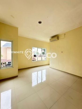 Hunian Eksklusif Dijual LT 178m2 di Cinere, Depok Hunian Eksklusif Dijual LT 178m2 di Cinere, Depok