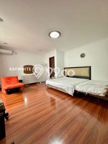 Hunian Elit LB 261m2 Siap Pakai Desain Elegan di Lebak Bulus, Jakarta Selatan Hunian Elit LB 261m2 Siap Pakai Desain Elegan di Lebak Bulus, Jakarta Selatan