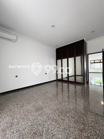 Disewakan Rumah Nyaman di Pondok Indah LT 435m2 / LB 450m2 Kondisi Bagus Disewakan Rumah Nyaman di Pondok Indah LT 435m2 / LB 450m2 Kondisi Bagus