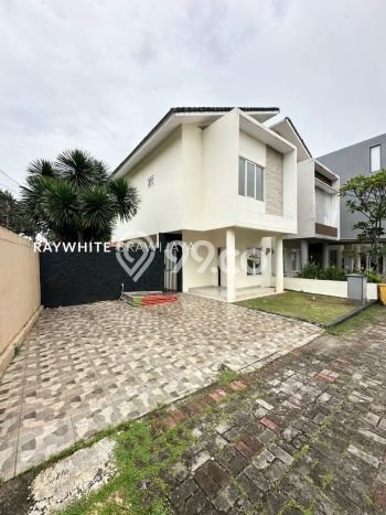 Hunian Eksklusif Dijual LT 178m2 di Cinere, Depok Hunian Eksklusif Dijual LT 178m2 di Cinere, Depok