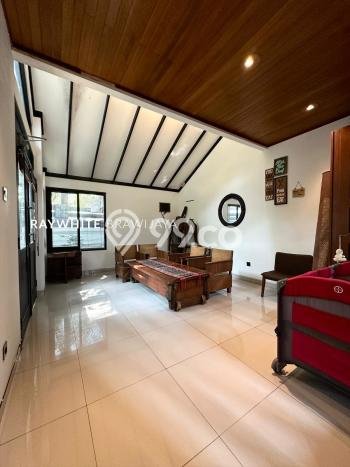 Jual Rumah Mewah Megah Dengan View Eksklusif di Lebak Bulus, Jakarta Selatan Jual Rumah Mewah Megah Dengan View Eksklusif di Lebak Bulus, Jakarta Selatan