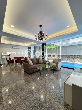 Disewakan Rumah Nyaman di Pondok Indah LT 435m2 / LB 450m2 Kondisi Bagus Disewakan Rumah Nyaman di Pondok Indah LT 435m2 / LB 450m2 Kondisi Bagus