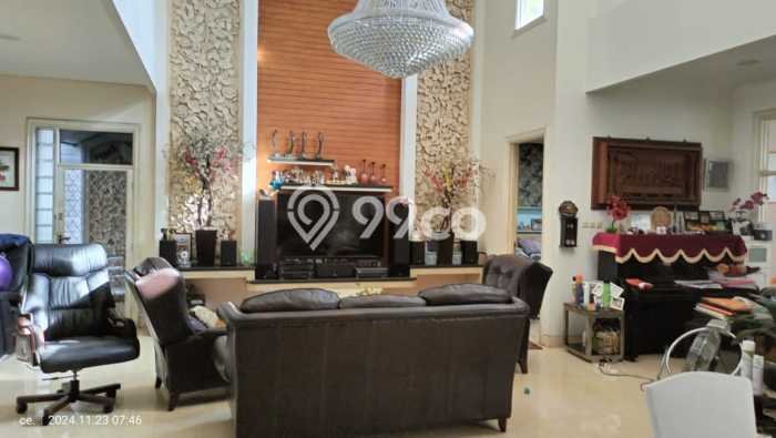Rumah Elit Modern Tanpa Renovasi di Pondok Indah Jakarta Selatan Rumah Elit Modern Tanpa Renovasi di Pondok Indah Jakarta Selatan