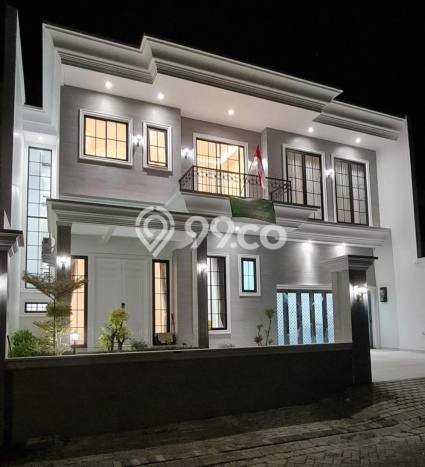 Rumah Elit Modern Tanpa Renovasi di Citraland Surabaya Rumah Elit Modern Tanpa Renovasi di Citraland Surabaya