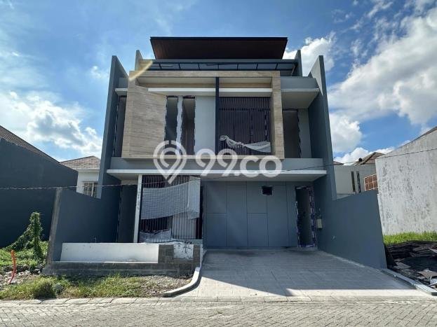 Rumah Elit LB 300m2 Siap Huni Desain Elegan di Citraland, Surabaya Rumah Elit LB 300m2 Siap Huni Desain Elegan di Citraland, Surabaya