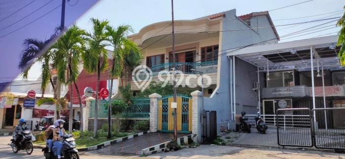 Ready to Use! Luxury House LT 230m2 Desain Modern di Surabaya Kota Ready to Use! Luxury House LT 230m2 Desain Modern di Surabaya Kota