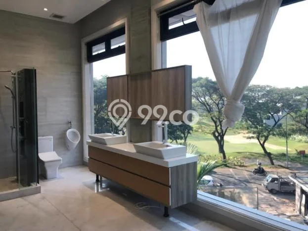 Rumah Elit LB 1700m2 Siap Huni Desain Elegan di Citraland, Surabaya Rumah Elit LB 1700m2 Siap Huni Desain Elegan di Citraland, Surabaya