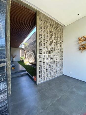Rumah Elit Modern Siap Huni di Citraland Surabaya Rumah Elit Modern Siap Huni di Citraland Surabaya