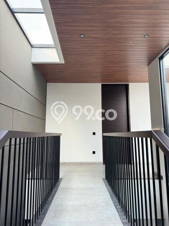 Rumah Luxury Modern Tanpa Renovasi di Citraland Surabaya Rumah Luxury Modern Tanpa Renovasi di Citraland Surabaya