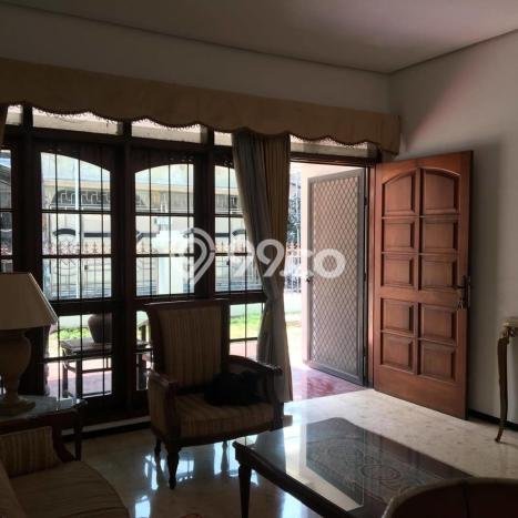 Rumah Mewah LB 240m2 Siap Huni Desain Elegan di Surabaya Kota, Surabaya Rumah Mewah LB 240m2 Siap Huni Desain Elegan di Surabaya Kota, Surabaya