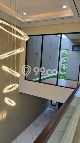 Hunian Elit LB 620m2 Siap Pakai Desain Elegan di Citraland, Surabaya Hunian Elit LB 620m2 Siap Pakai Desain Elegan di Citraland, Surabaya