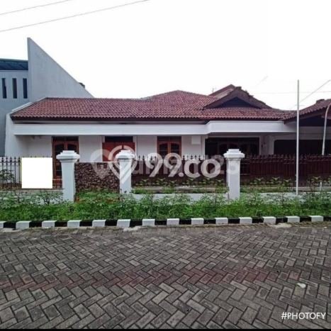 Rumah Mewah LB 240m2 Siap Huni Desain Elegan di Surabaya Kota, Surabaya Rumah Mewah LB 240m2 Siap Huni Desain Elegan di Surabaya Kota, Surabaya