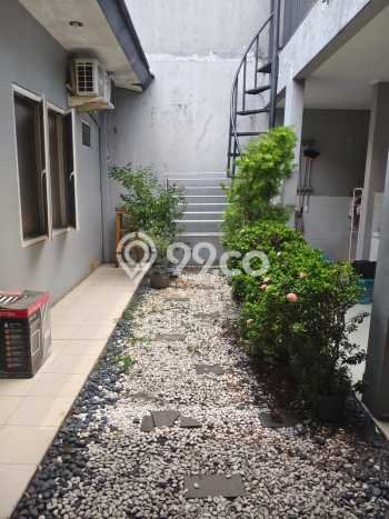 Siap Huni Rumah Mewah 4 Kamar di Sambikerep Dekat ke Mana Pun Siap Huni Rumah Mewah 4 Kamar di Sambikerep Dekat ke Mana Pun
