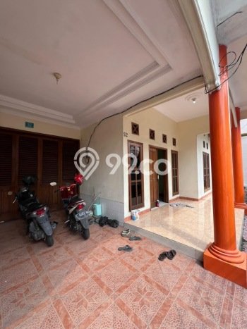 Rumah Terawat 7 KT 3 KM di Citraland, Surabaya Rumah Terawat 7 KT 3 KM di Citraland, Surabaya
