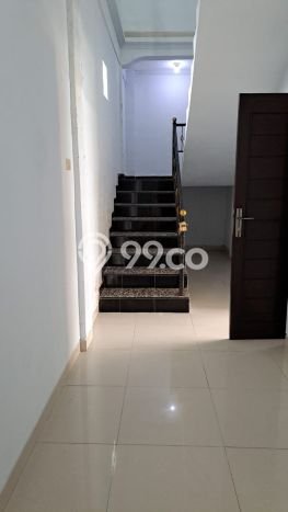 Hunian Elit LB 200m2 Siap Pakai Desain Elegan di Kerobokan, Badung Hunian Elit LB 200m2 Siap Pakai Desain Elegan di Kerobokan, Badung