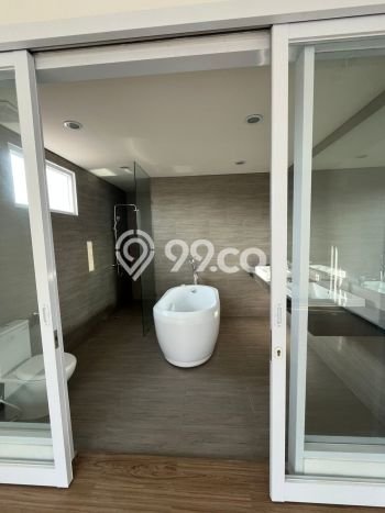 Vila Kawasan , Area 200m2m², Lokasi Strategis Vila Kawasan , Area 200m2m², Lokasi Strategis