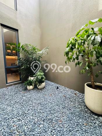 Rumah Luas Asri 4 KT Siap Pakai di BSD City Tangerang Rumah Luas Asri 4 KT Siap Pakai di BSD City Tangerang