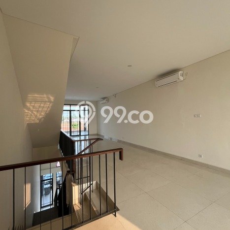 Ruko Dijual di Tangerang LT 63m2 & LB 163m2 Lokasi Terbaik! Ruko Dijual di Tangerang LT 63m2 & LB 163m2 Lokasi Terbaik!