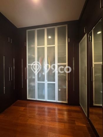 Dijual Rumah Mewah Exclusive di Serpong, Tangerang Selatan Dijual Rumah Mewah Exclusive di Serpong, Tangerang Selatan