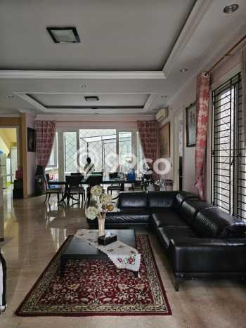 Hunian Mewah LB 600m2 Siap Pakai Desain Elegan di Cipinang, Jakarta Timur Hunian Mewah LB 600m2 Siap Pakai Desain Elegan di Cipinang, Jakarta Timur