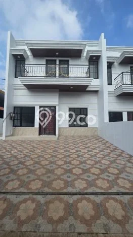 Rumah Strategis Modern Lb 90m2 di Duren Sawit, Jakarta Timur Rumah Strategis Modern Lb 90m2 di Duren Sawit, Jakarta Timur
