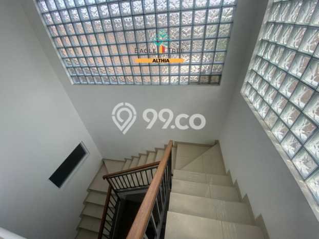 Rumah Elit Modern Siap Huni di BSD Tangerang Rumah Elit Modern Siap Huni di BSD Tangerang