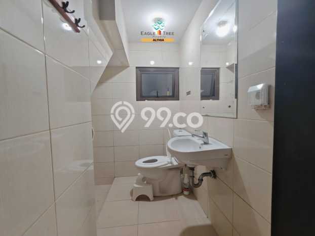 For Sale Rumah 4 Kamar Lokasi Strategis Nyaman dan Strategis di BSD For Sale Rumah 4 Kamar Lokasi Strategis Nyaman dan Strategis di BSD