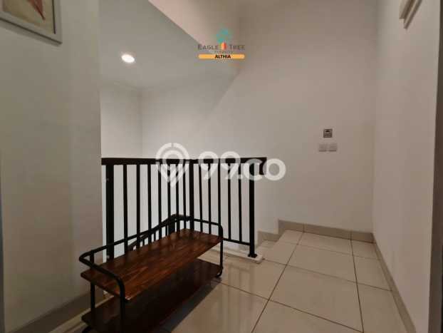 For Sale Rumah 4 Kamar Lokasi Strategis Nyaman dan Strategis di BSD For Sale Rumah 4 Kamar Lokasi Strategis Nyaman dan Strategis di BSD
