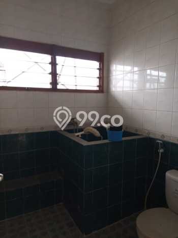 Hunian Eksklusif Siap Huni LT 375m2 di Dukuh Pakis, Surabaya Hunian Eksklusif Siap Huni LT 375m2 di Dukuh Pakis, Surabaya