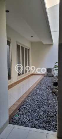 Dijual Rumah Premium dengan Fasilitas Sekitar Lengkap di Sukolilo, Surabaya Dijual Rumah Premium dengan Fasilitas Sekitar Lengkap di Sukolilo, Surabaya