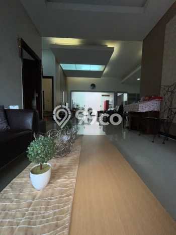 Rumah Akses Mudah area , Surabaya, LT 220m2m² Bangunan 120m2m² Rumah Akses Mudah area , Surabaya, LT 220m2m² Bangunan 120m2m²