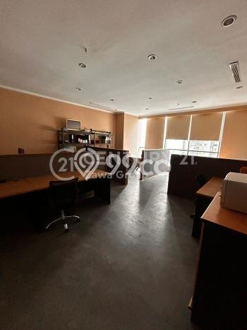 Disewakan Kantor di Kawasan Ramai Tanjung Duren Luas 128m2 Disewakan Kantor di Kawasan Ramai Tanjung Duren Luas 128m2