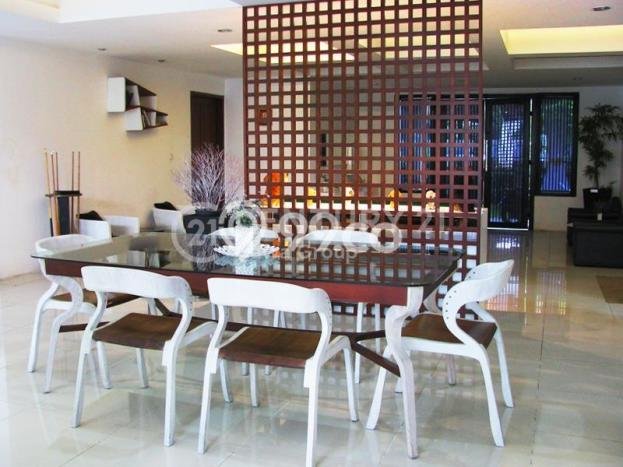 Ready to Use! Premium House LT 481m2 Desain Elegan di Tomang Ready to Use! Premium House LT 481m2 Desain Elegan di Tomang