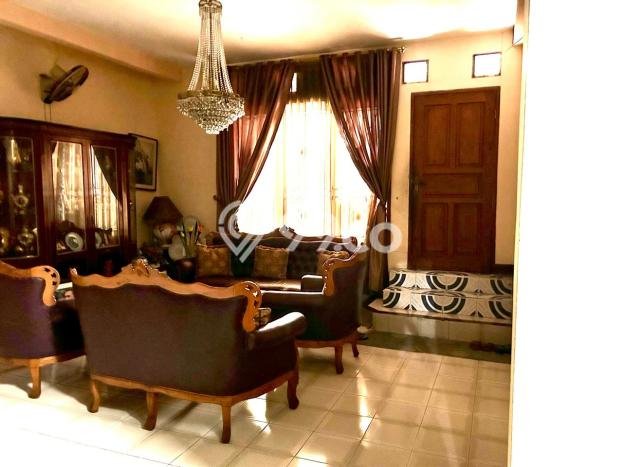 Hunian Mewah Siap Huni LT 596m2 di Kebayoran Baru, Jakarta Selatan Hunian Mewah Siap Huni LT 596m2 di Kebayoran Baru, Jakarta Selatan